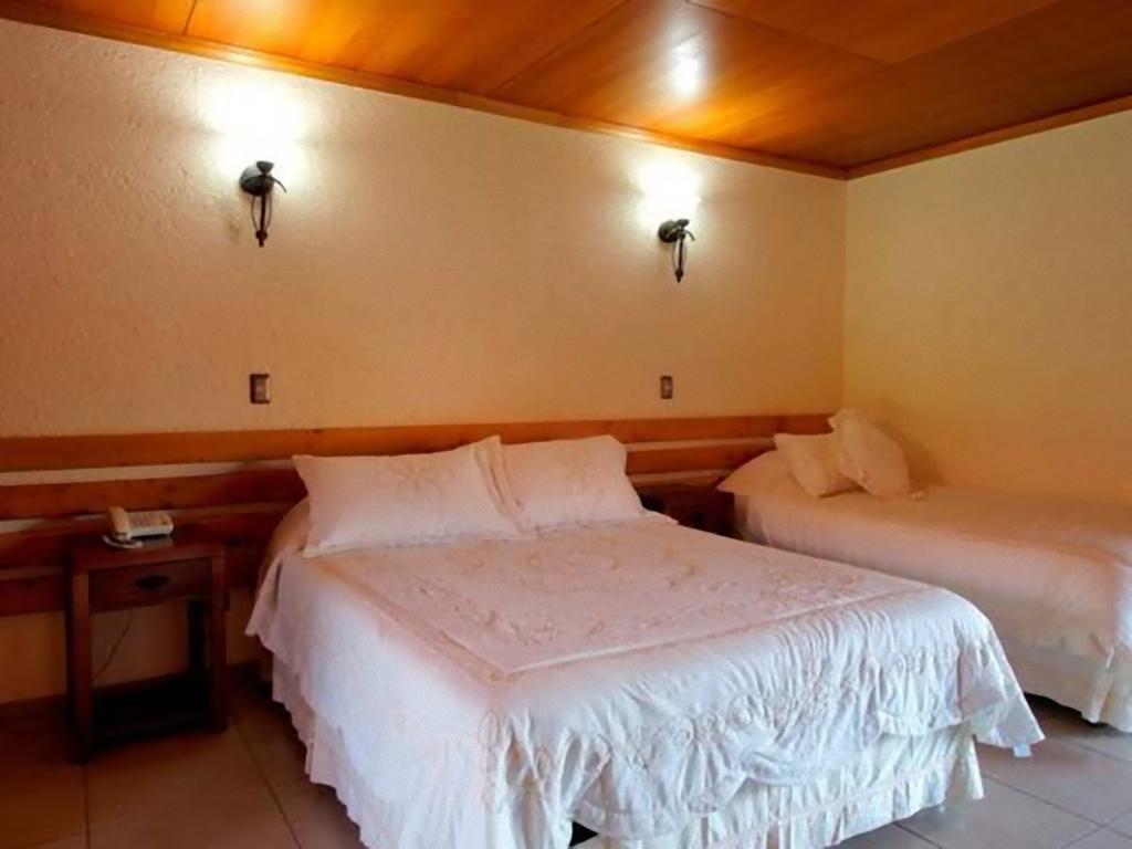 Hotel Puku Vai Ханга Роа Стая снимка